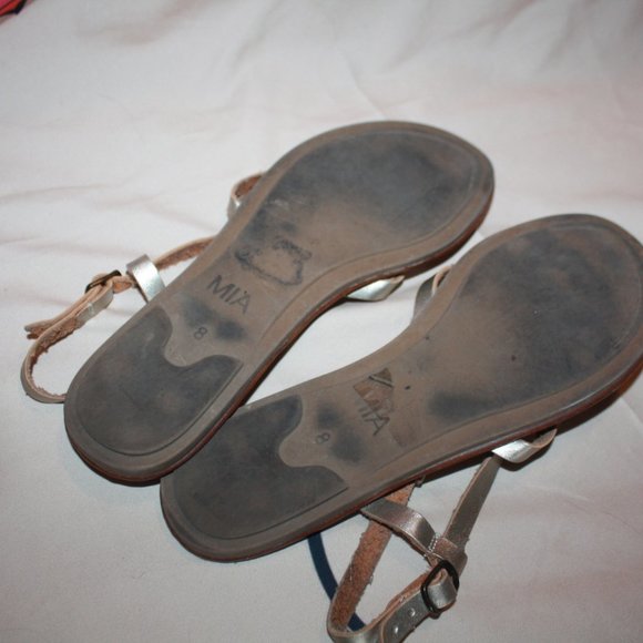 MIA Strappy Metallic Silver Sandals 🌵8 - Picture 3 of 5
